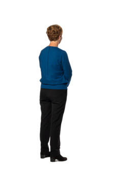 Plukpak blauw shirt lange mouw zwarte pantalon