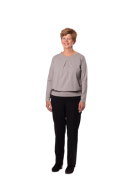 Plukpak Grijs Shirt lange mouw zwarte pantalon